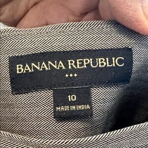 Banana Republic Grey Herringbone Pencil Skirt